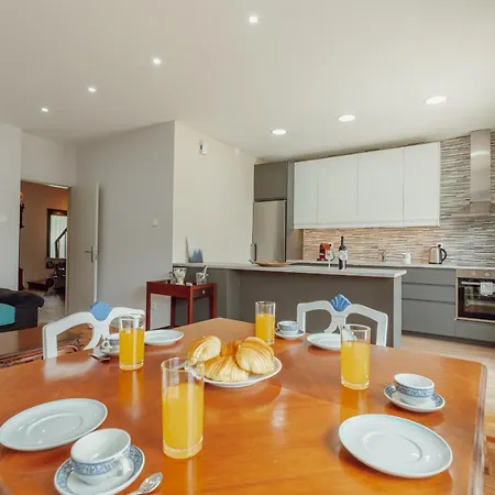 Amazing With Terrace By Homing Holiday home